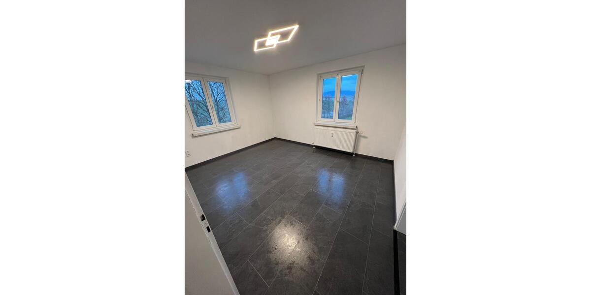 Etagenwohnung Fellbach - 4 Zimmer, 74 m&sup2;, 1.050&euro; | Angebot:24577044