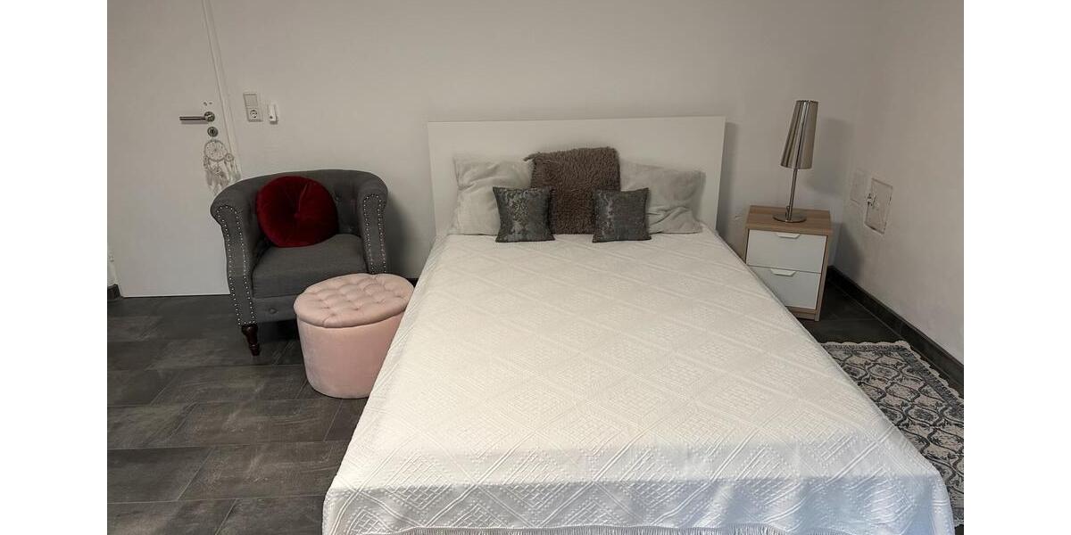 Wohnen auf Zeit Lohfelden - 1 Zimmer, 25 m&sup2;, 18&euro; | Angebot:26232391