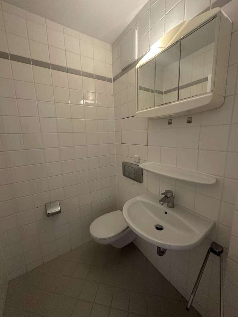 ++Frisch Sanierte 4-RW mit Balkon und 2 Badezimmer++ 4 zimmer