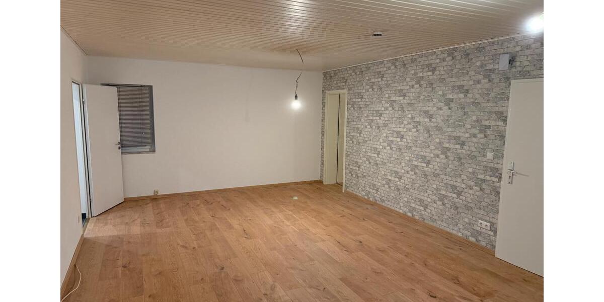 Etagenwohnung Itzgrund - 4 Zimmer, 110 m&sup2;, 790&euro; | Angebot:26640890
