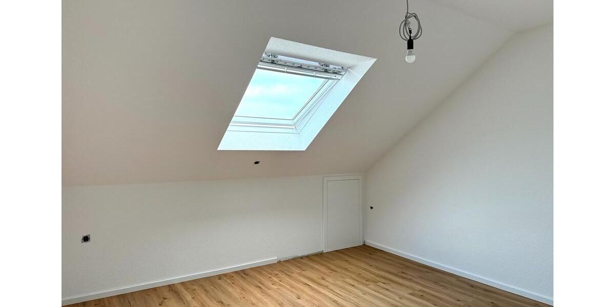 Dachgeschoßwohnung Rhede (Ems) - 3 Zimmer, 75 m&sup2;, 700&euro; | Angebot:24654675