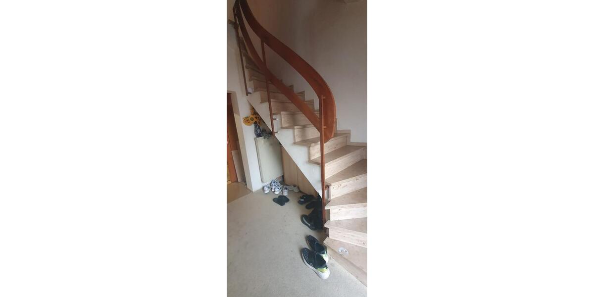 Etagenwohnung Redwitz an der Rodach - 5 Zimmer, 114 m&sup2;, 650&euro; | Angebot:25944327