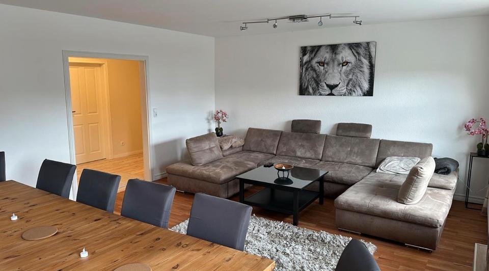 Etagenwohnung Stapel - 7 Zimmer, 258 m&sup2;, 36&euro; | Angebot:25143280