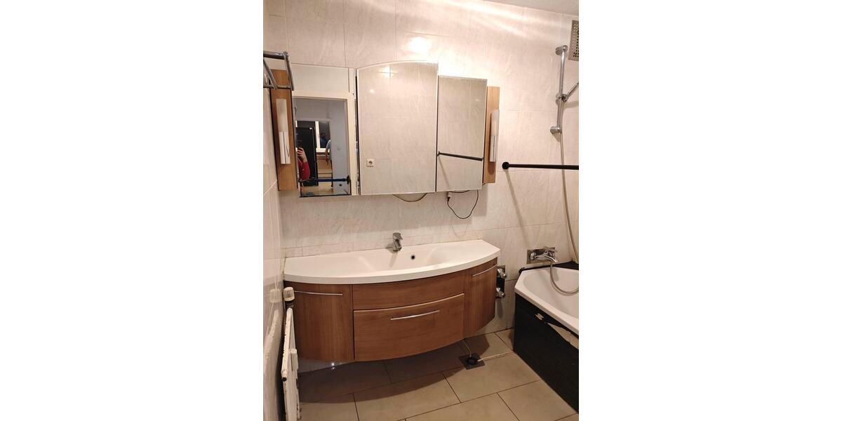 Schönes Zimmer in WG 1 zimmer