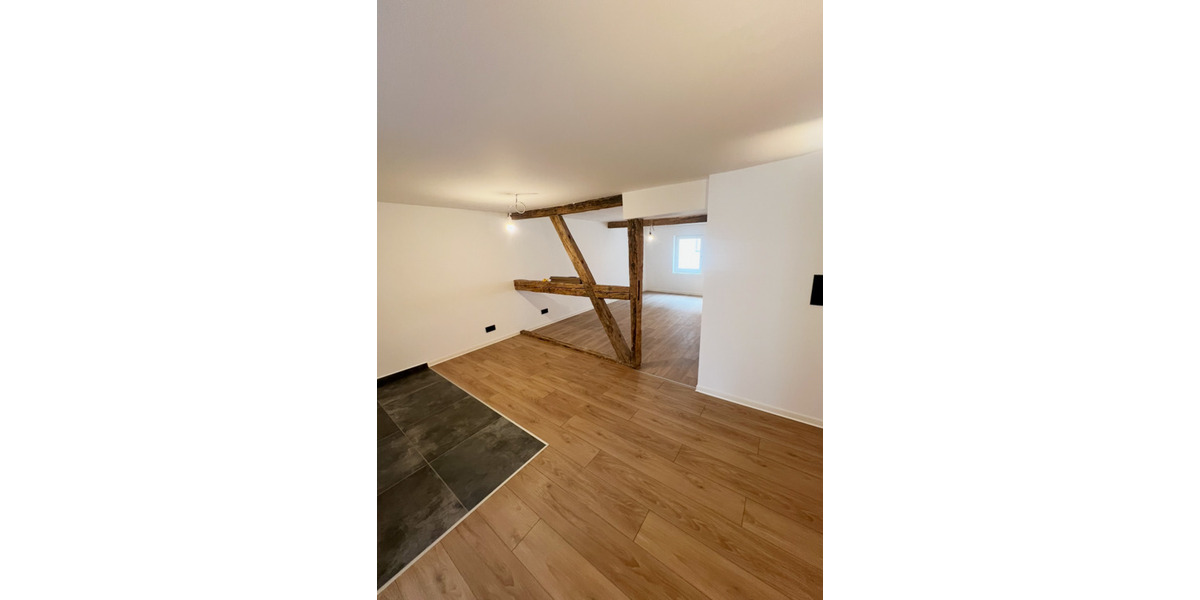 Maisonettenwohnung Miltenberg - 4 Zimmer, 130 m&sup2;, 1.200&euro; | Angebot:26036003