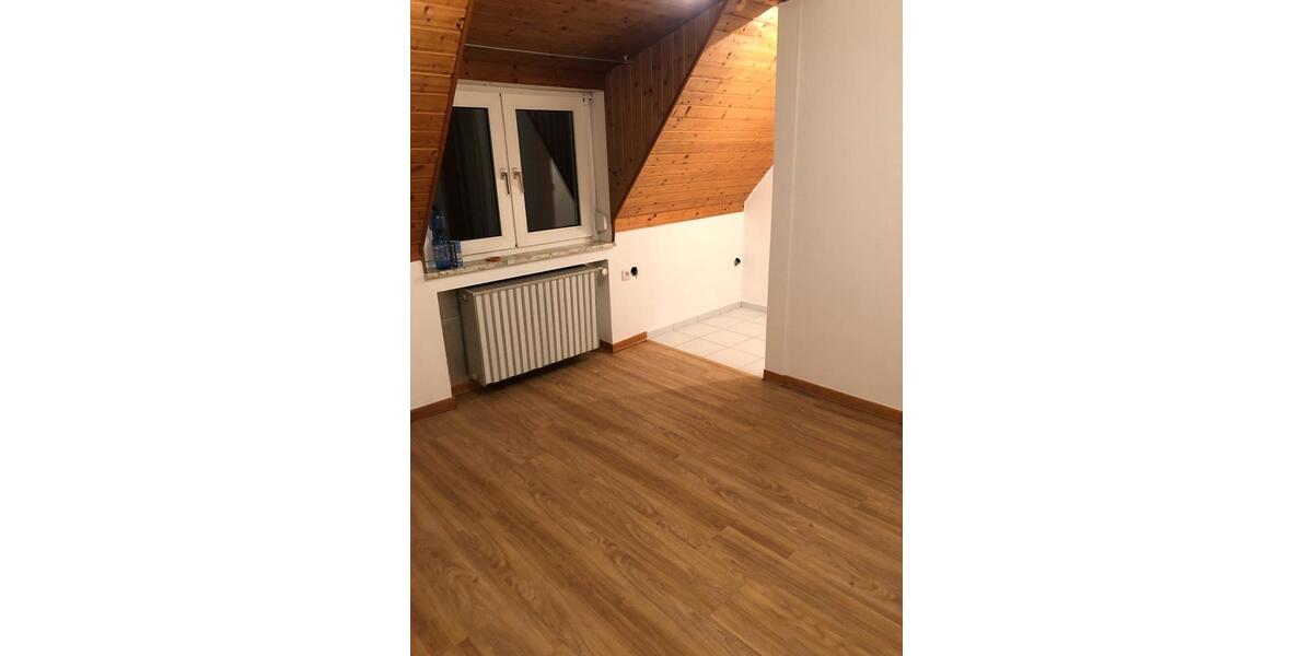 Dachgeschoßwohnung Iserlohn - 2 Zimmer, 50 m&sup2;, 500&euro; | Angebot:26375146