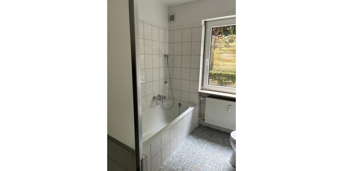 Erdgeschoßwohnung Saarbrücken Eschberg - 3 Zimmer, 102 m&sup2;, 850&euro; | Angebot:24980748
