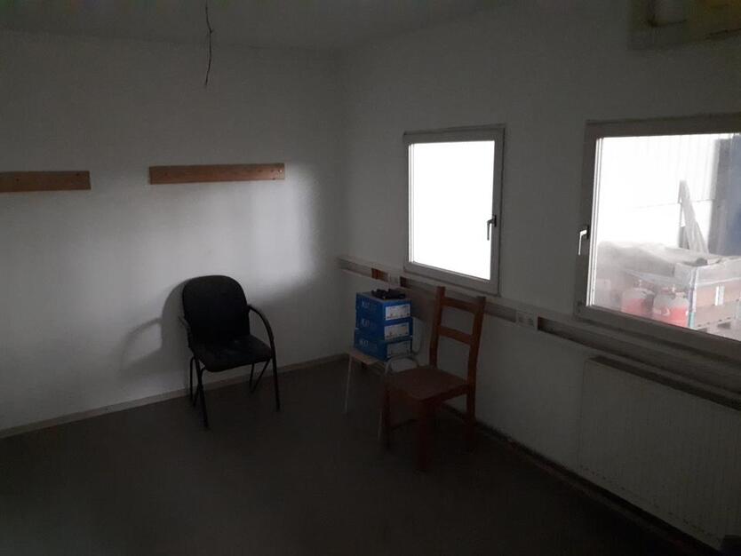 Halle Lagerhalle Kalthalle Freifläche Hamm Rathenaustraße zimmer