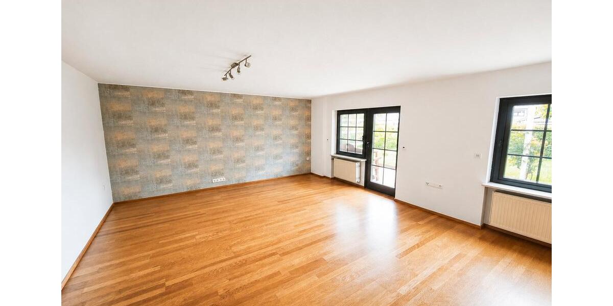 Etagenwohnung Kenn - 2 Zimmer, 83 m&sup2;, 620&euro; | Angebot:26699984