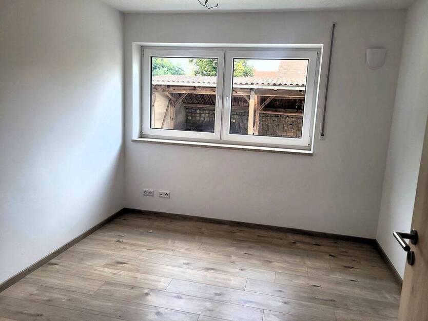 Barrierefreies Wohnen auf dem Land! Neubau 3-Zimmer-Erdgeschoss-Wohnung 4 km südlich von Schwabach