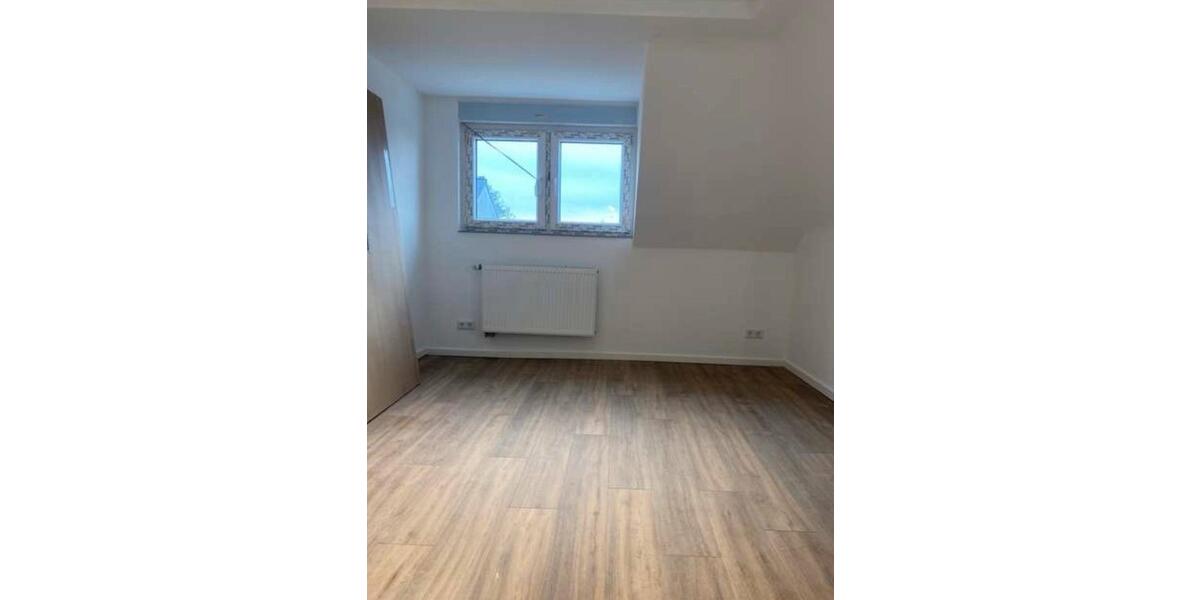 Etagenwohnung Jüchen - 3 Zimmer, 79 m&sup2;, 1.035&euro; | Angebot:25047284