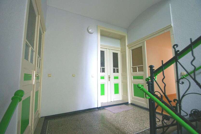 Studis aufgepasst! Modernisierte 2 Raum-Wohnung mit neuem Bad + Fußboden! 2 zimmer