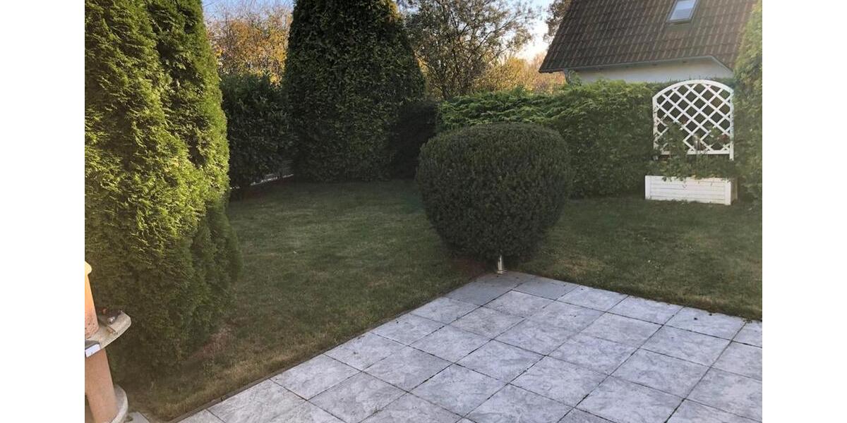 Einfamilienhaus Einbeck - 7 Zimmer, 220 m&sup2;, 1.890&euro; | Angebot:24976077