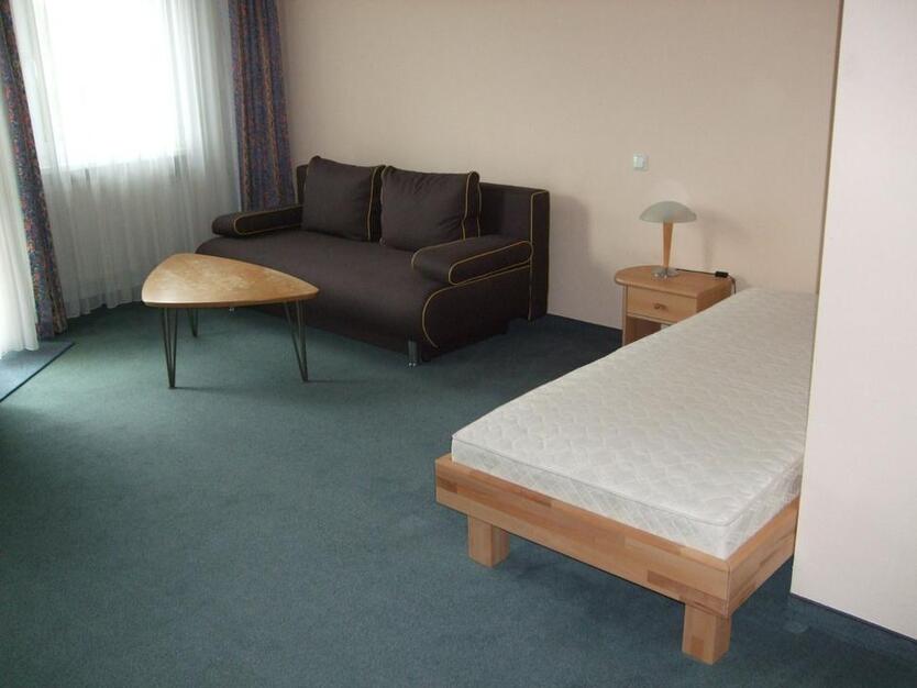 1-Zimmer-App., möbliert, 2. OG mit Aufzug, Erlangen-Tennenlohe
