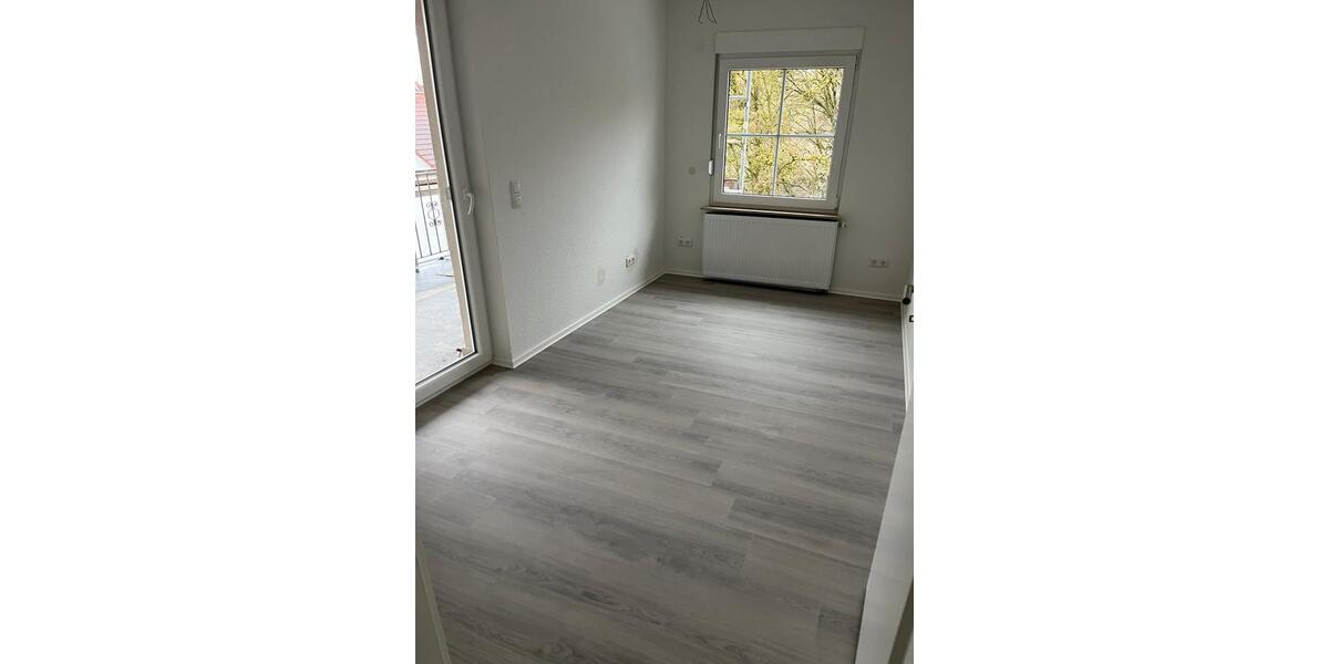 Etagenwohnung Aßlar - 3 Zimmer, 85 m&sup2;, 900&euro; | Angebot:24750654