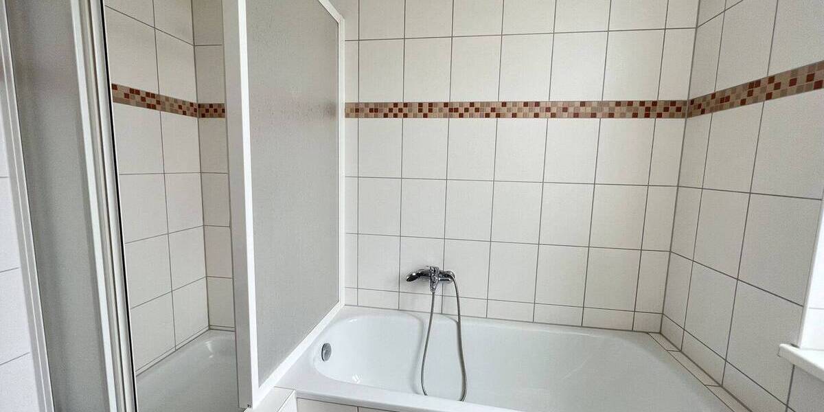 Tribseer Damm 74, 1- Raumwohnung mit Vollbad in Bahnhofsnähe 1 zimmer