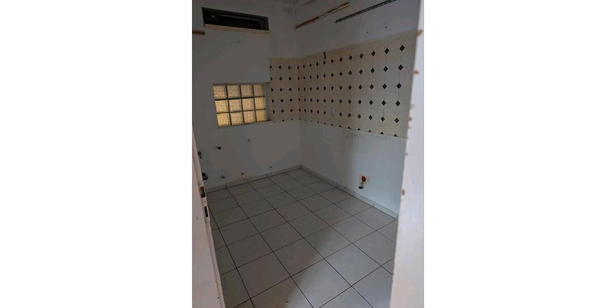 Etagenwohnung Bergheim - 2 Zimmer, 80 m&sup2;, 950&euro; | Angebot:25145496