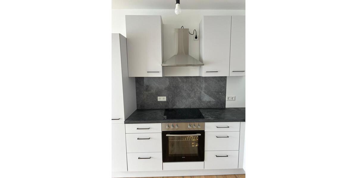 Etagenwohnung Schkeuditz - 4 Zimmer, 102 m&sup2;, 1.050&euro; | Angebot:25253511