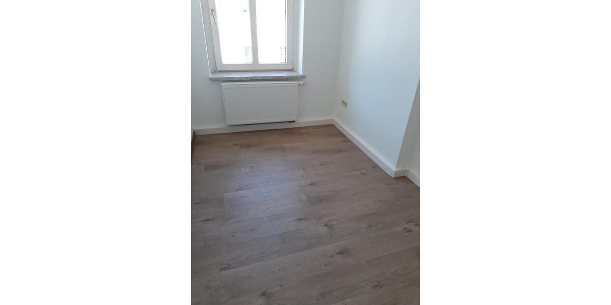 Etagenwohnung Schleiz - 3 Zimmer, 71 m&sup2;, 410&euro; | Angebot:26264400