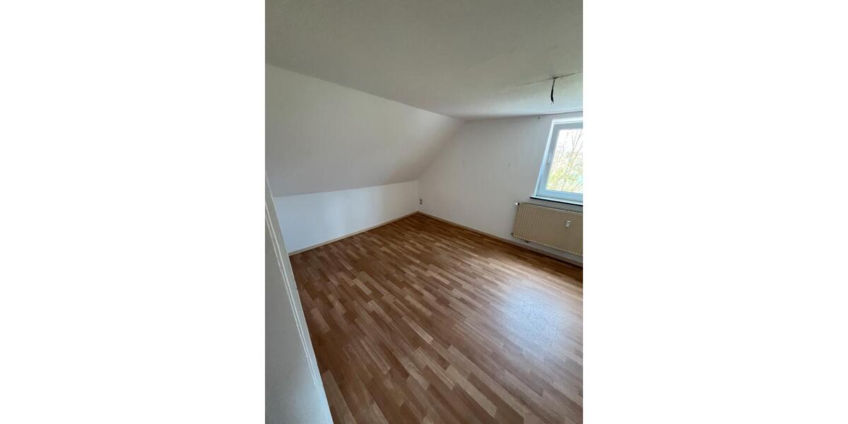 Dachgeschoßwohnung Spalt - 3 Zimmer, 75 m&sup2;, 460&euro; | Angebot:26232107