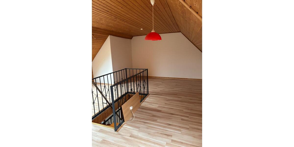 Dachgeschoßwohnung Heide - 2.5 Zimmer, 69 m&sup2;, 700&euro; | Angebot:25292752