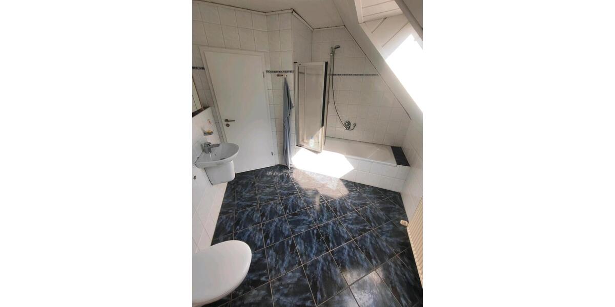 Dachgeschoßwohnung Rheine Gellendorf - 3 Zimmer, 94 m&sup2;, 1.000&euro; | Angebot:23721509