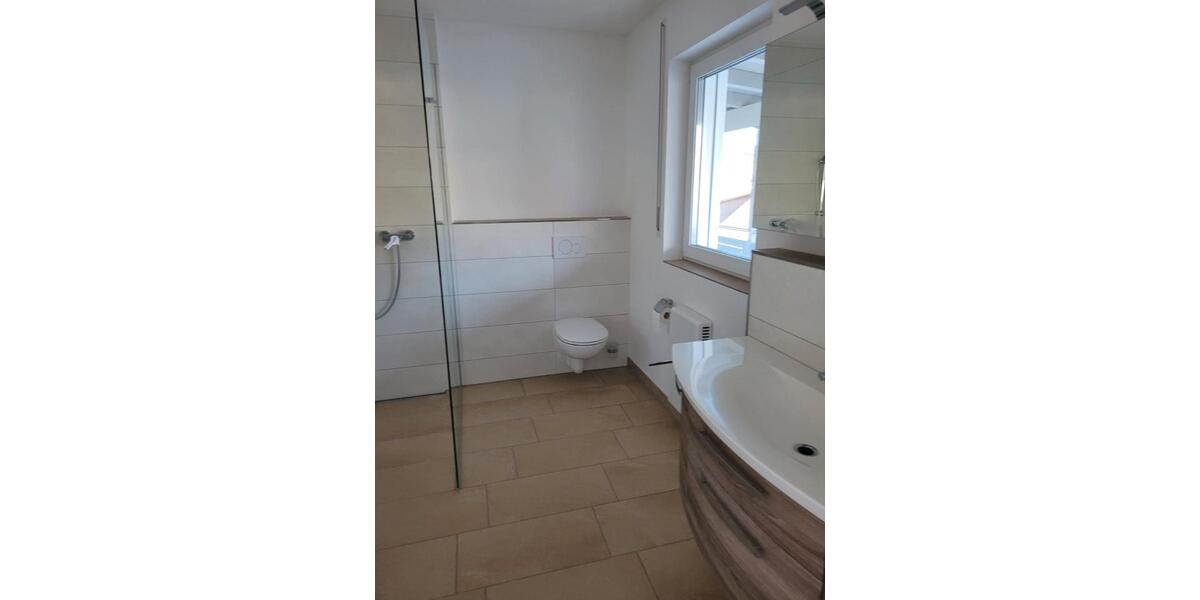 Etagenwohnung Buch am Erlbach - 2 Zimmer, 71 m&sup2;, 750&euro; | Angebot:26022258