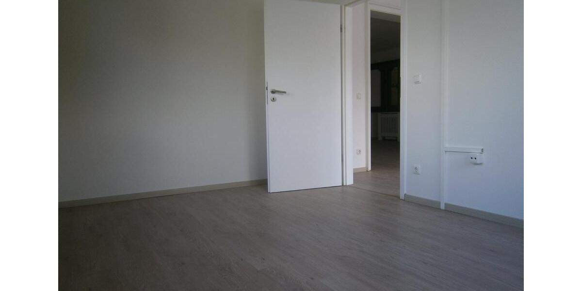 Erdgeschoßwohnung Neumarkt-Sankt Veit Sankt Veit - 4 Zimmer, 150 m&sup2;, 990&euro; | Angebot:25904041