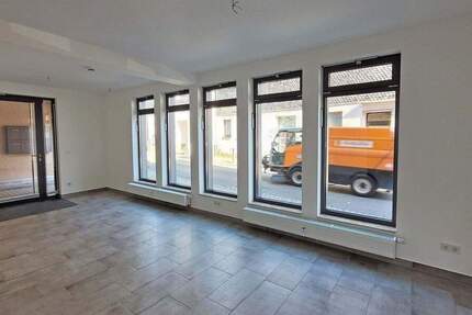 ZENTRALE LAGE!!! Kleine Gewerbefläche in unmittelbarer Nähe zum Marktplatz zu vermieten zimmer