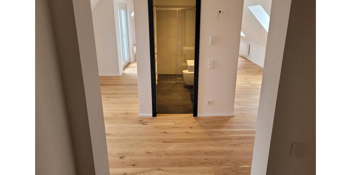 Dachgeschoßwohnung Amberg - 2 Zimmer, 68 m&sup2;, 890&euro; | Angebot:25990712