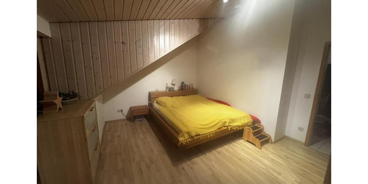 Dachgeschoßwohnung Ölbronn-Dürrn Dürrn - 4 Zimmer, 113 m&sup2;, 980&euro; | Angebot:26030765