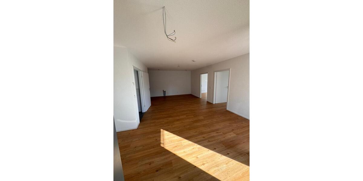 Erdgeschoßwohnung Wertheim - 3 Zimmer, 88 m&sup2;, 1.042&euro; | Angebot:22136321