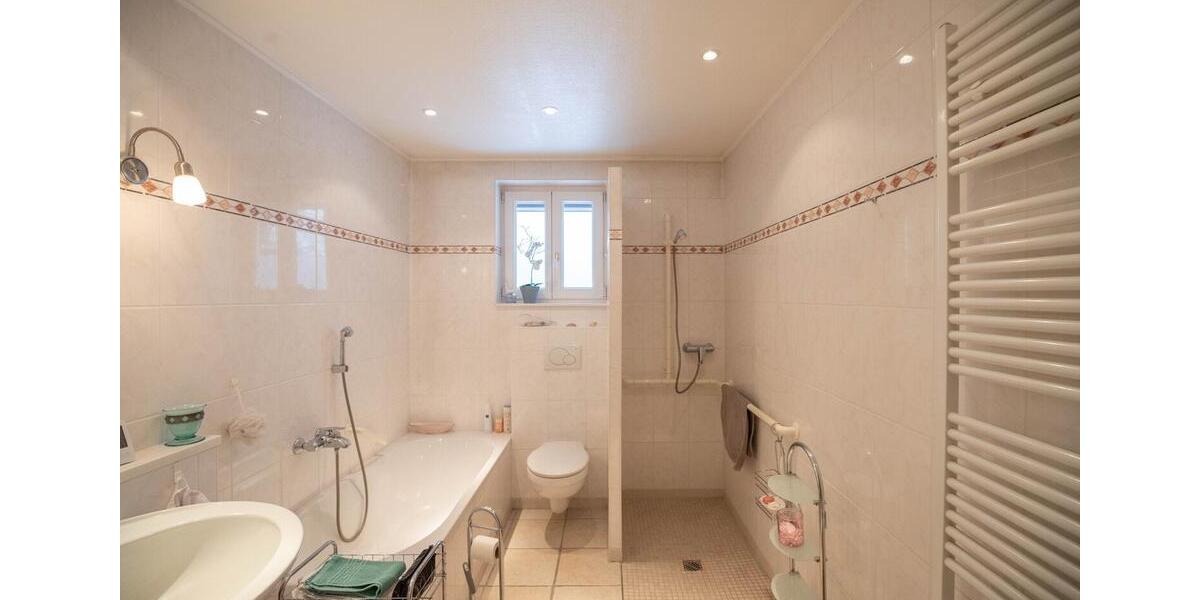 Erdgeschoßwohnung Klein Nordende - 3 Zimmer, 85 m&sup2;, 1.200&euro; | Angebot:26537366