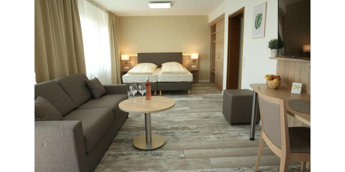Wohnen auf Zeit Esslingen am Neckar Oberesslingen - 40 Zimmer, 29 m&sup2;, 19&euro; | Angebot:26038903