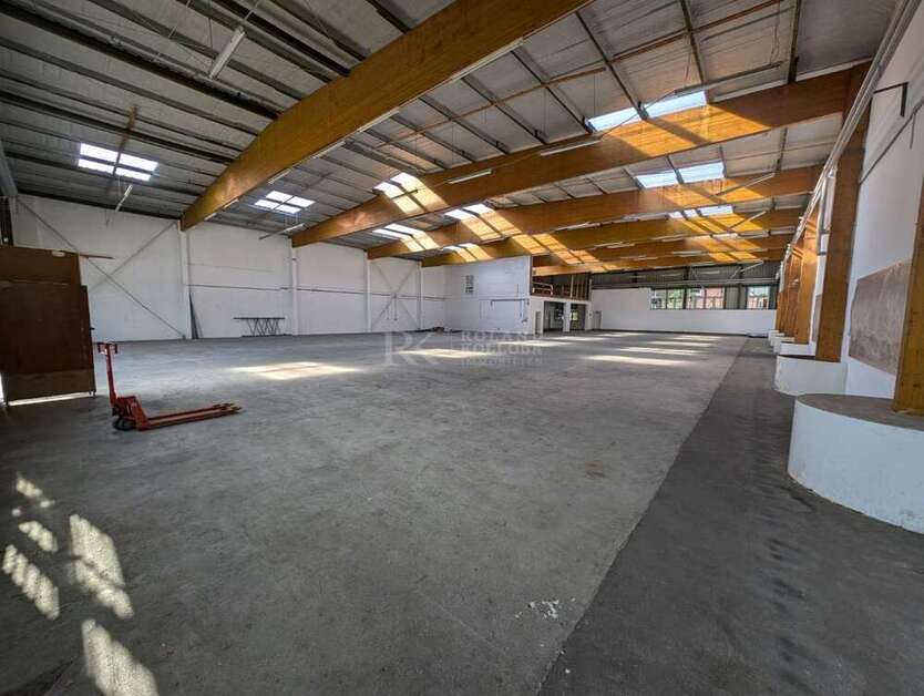 Halle in Wedel 3.250 € 500 m²