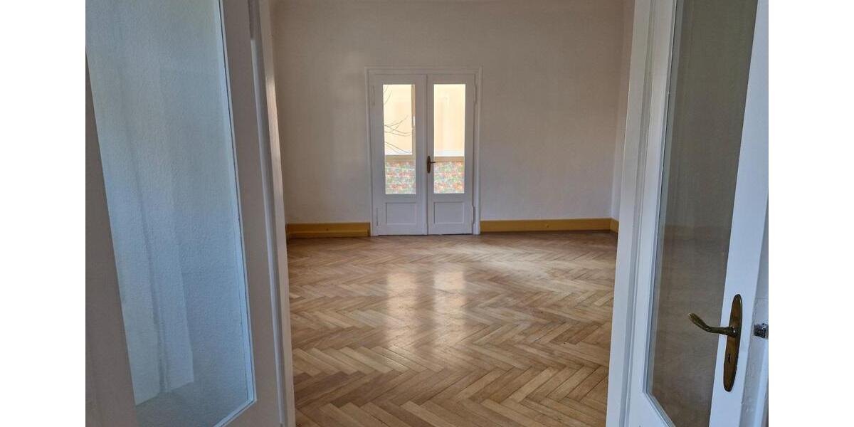 Erdgeschoßwohnung Bad Langensalza - 4 Zimmer, 169 m&sup2;, 1.095&euro; | Angebot:24183122