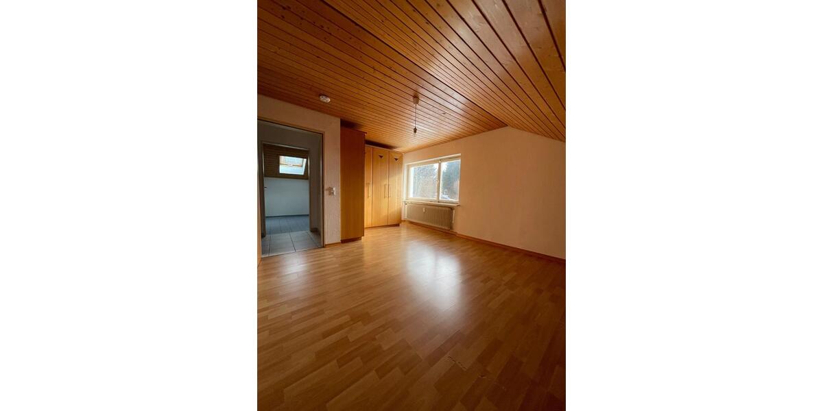 Dachgeschoßwohnung Herrischried - 3.5 Zimmer, 112 m&sup2;, 1.022&euro; | Angebot:24676822