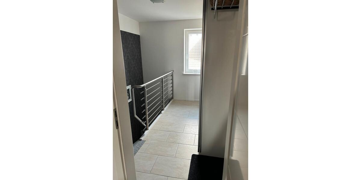 Etagenwohnung Adendorf - 3.5 Zimmer, 110 m&sup2;, 1.650&euro; | Angebot:25963602