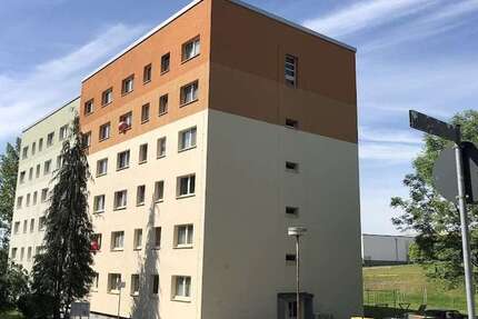 Wohnung zum Mieten in Döbeln 210 € 26.2 m²