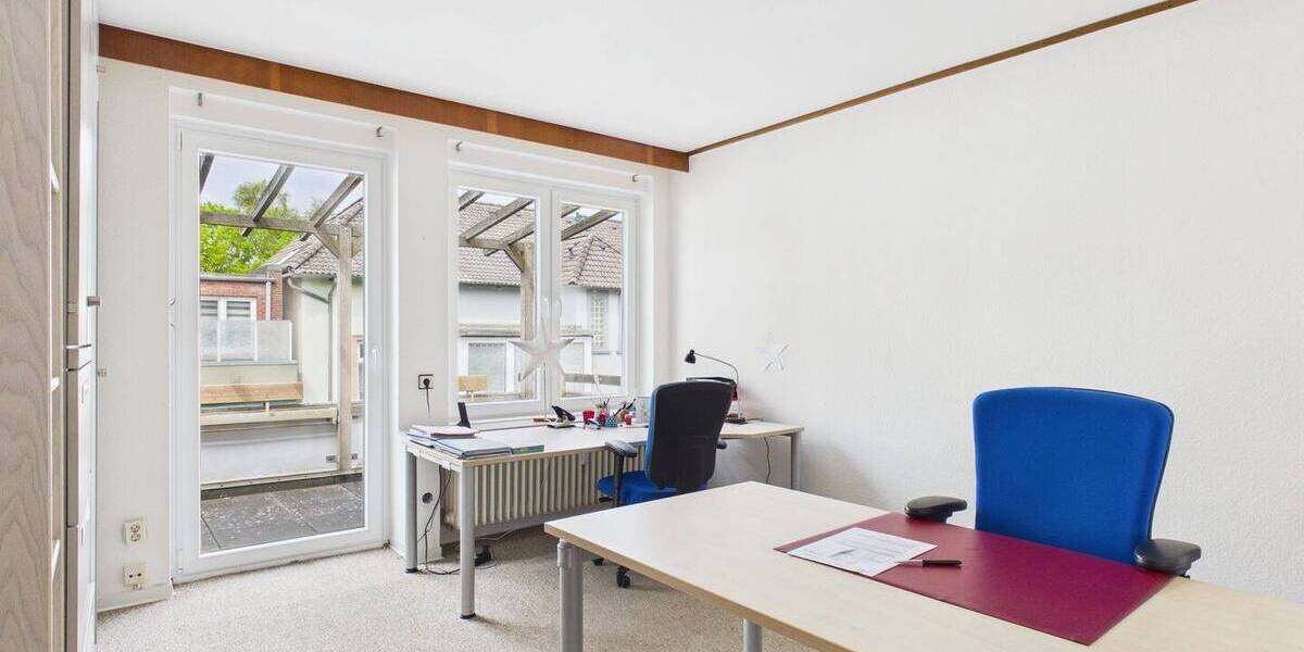 Etagenwohnung Cuxhaven - 3 Zimmer, 127 m&sup2;, 1.050&euro; | Angebot:26486373