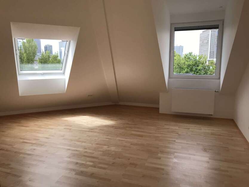 Wohnung zum Mieten in Frankfurt 2.390 € 120 m² 3 zimmer