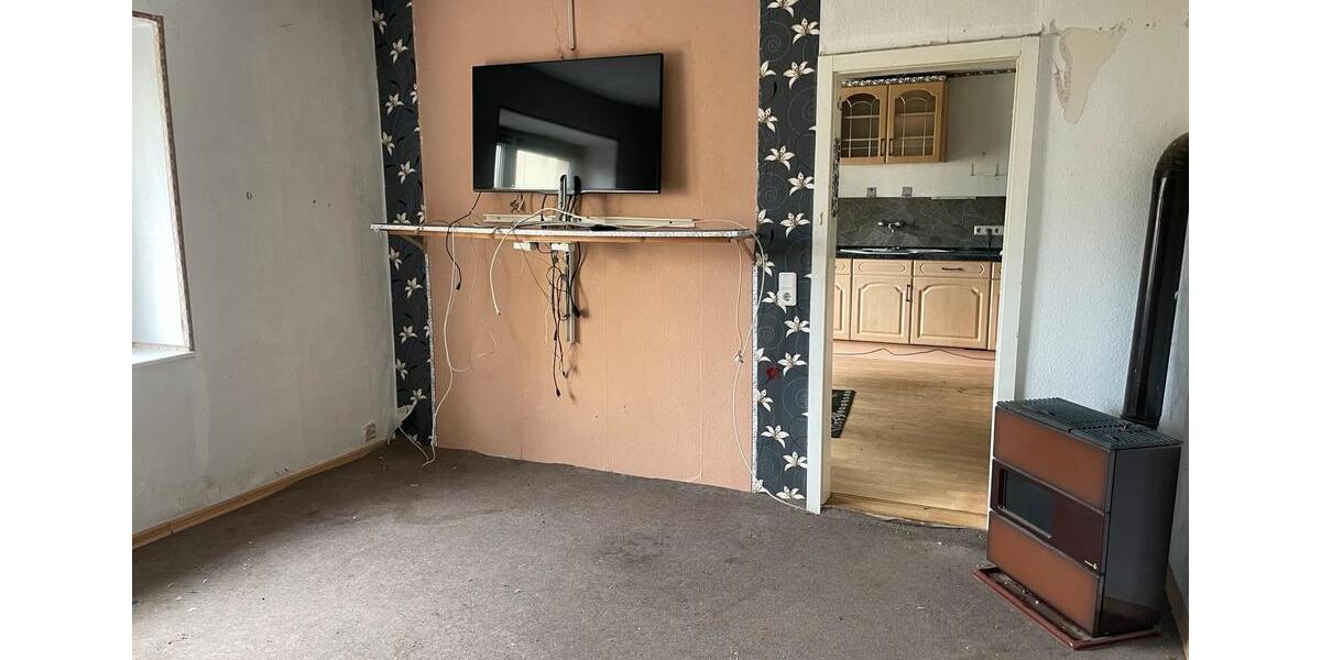 Etagenwohnung Eisleben (Lutherstadt) - 3 Zimmer, 93 m&sup2;, 460&euro; | Angebot:26126020