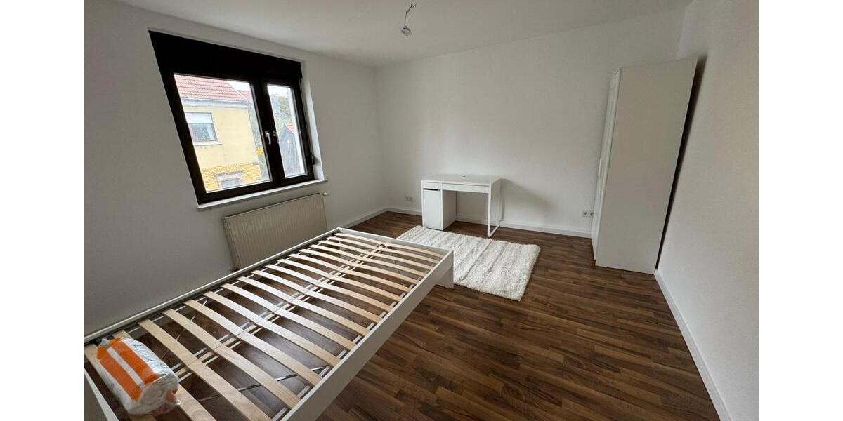 Etagenwohnung Saarbrücken - 3 Zimmer, 85 m&sup2;, 400&euro; | Angebot:26291374
