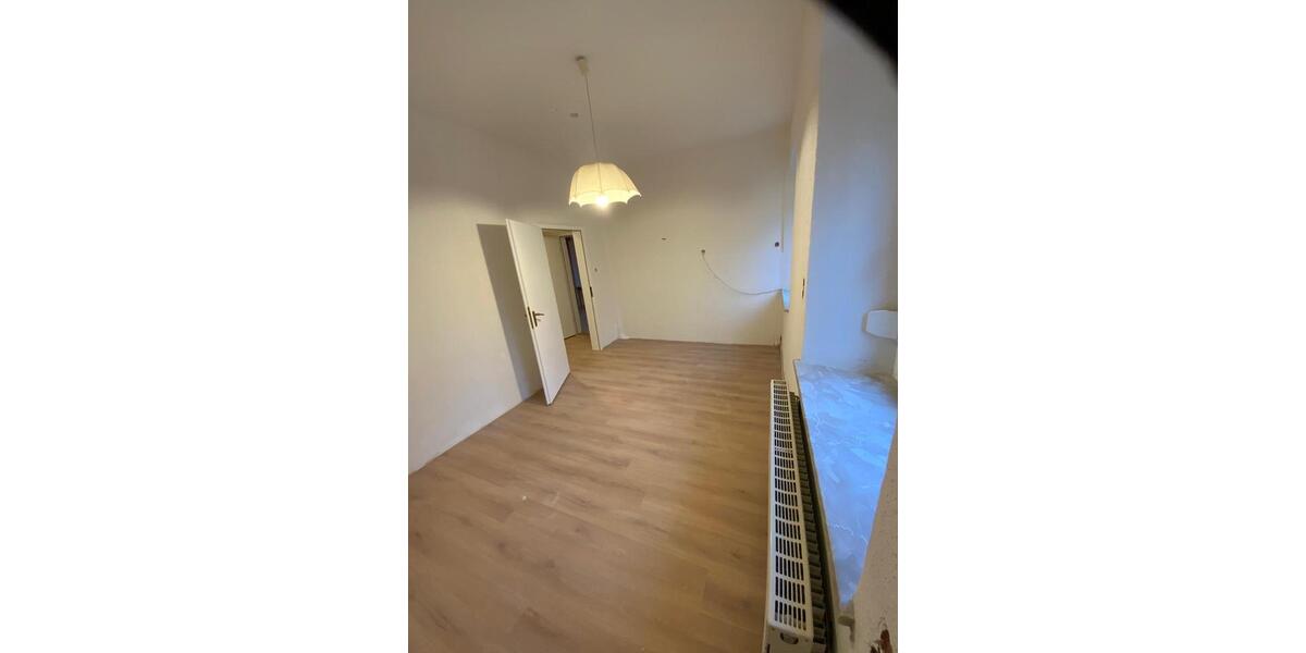 Etagenwohnung Wunsiedel - 3.5 Zimmer, 85 m&sup2;, 690&euro; | Angebot:26336677