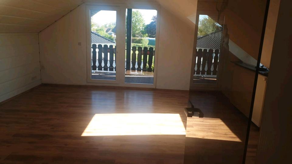 Dachgeschoßwohnung Schwaförden - 3 Zimmer, 90 m&sup2;, 650&euro; | Angebot:26480939