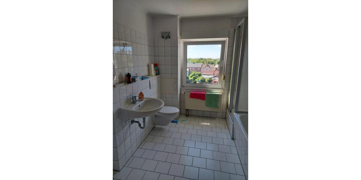 Dachgeschoßwohnung Calbe (Saale) - 2 Zimmer, 69 m&sup2;, 385&euro; | Angebot:26545365