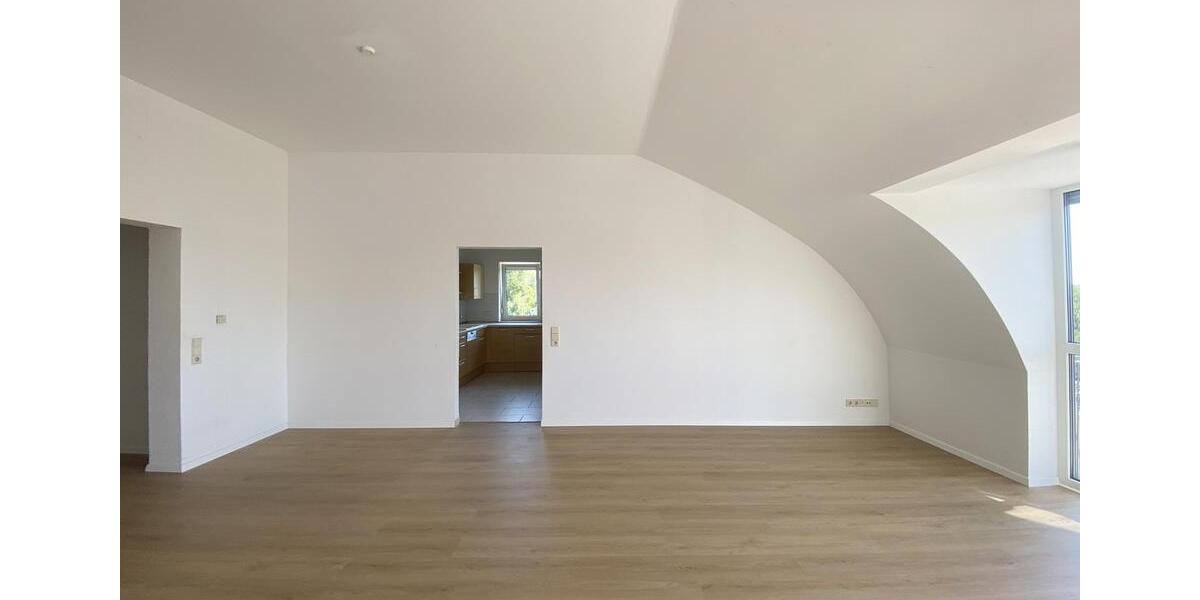 Dachgeschoßwohnung Speyer - 3 Zimmer, 116 m&sup2;, 1.400&euro; | Angebot:26615972