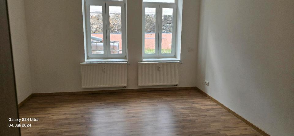 Erdgeschoßwohnung Plauen - 4 Zimmer, 110 m&sup2;, 700&euro; | Angebot:24804299