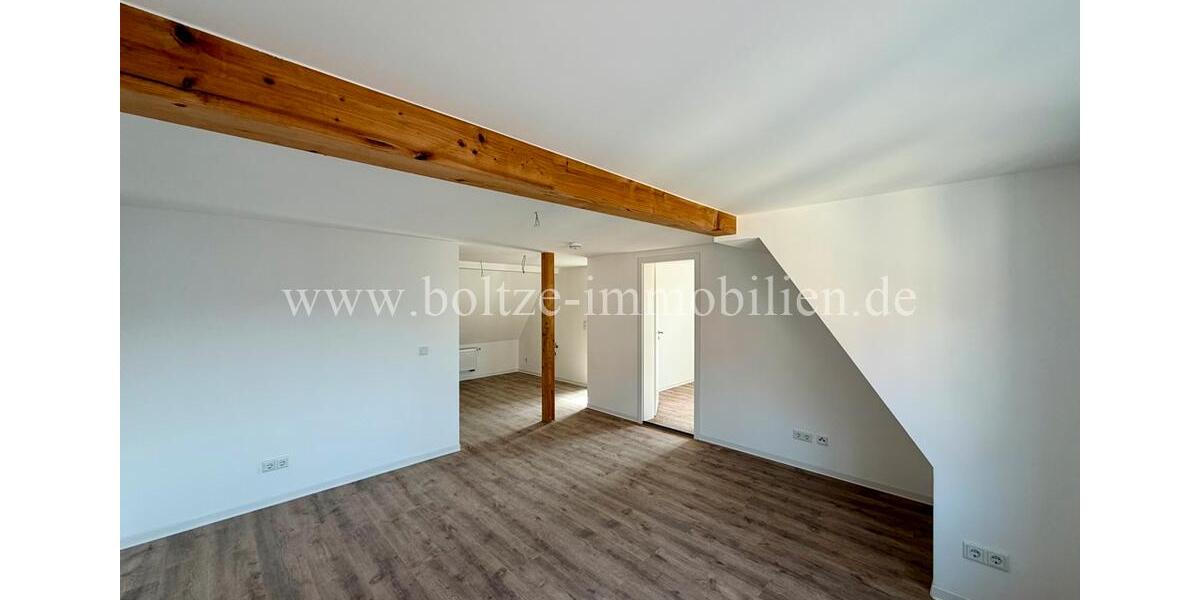 Dachgeschoßwohnung Naumburg (Saale) - 2 Zimmer, 44 m&sup2;, 310&euro; | Angebot:25806754
