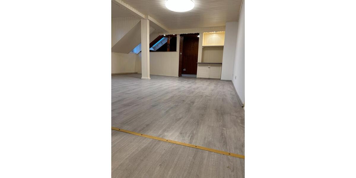 Dachgeschoßwohnung Waldheim - 4 Zimmer, 90 m&sup2;, 648&euro; | Angebot:25906327